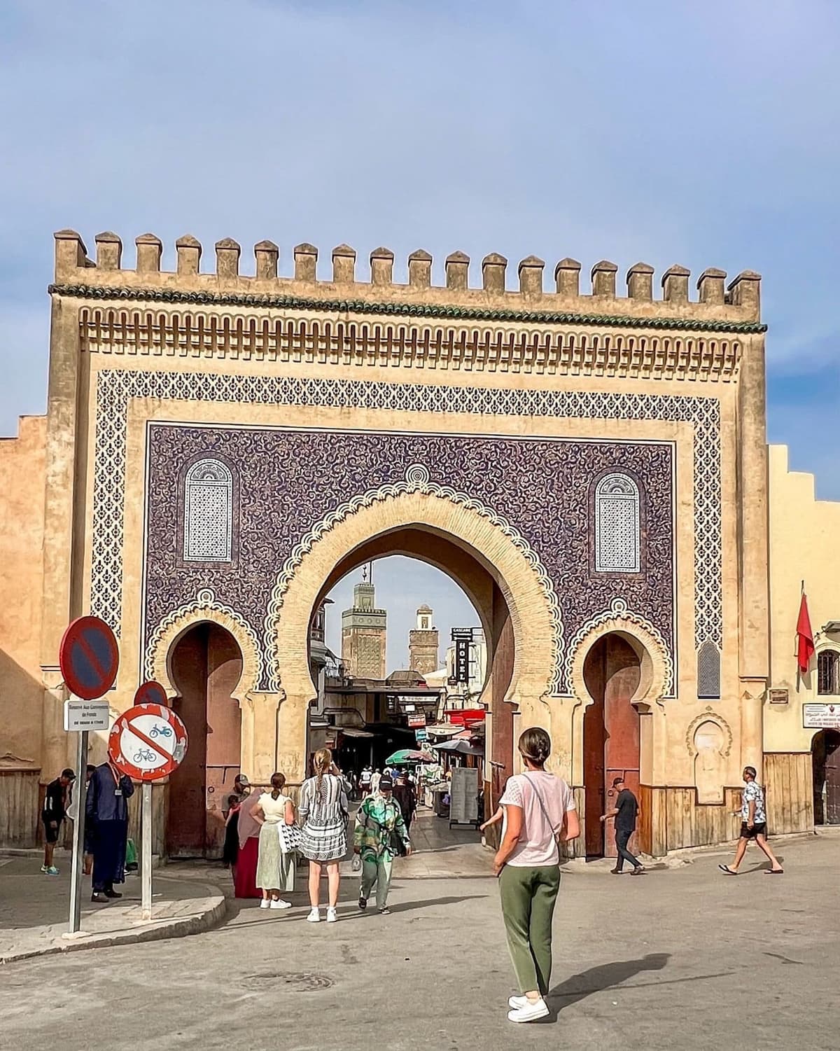 Shared 3 days desert tour from Marrakech to Fes with camel trek in Merzouga